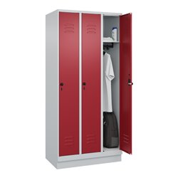 C+P Spind Classic PLUS, Sockel, 3 Abteile, 1950x900x500mm, 7035/3003 Verschluss Sicherheits-Drehriegel 3 Garderobenhaken
