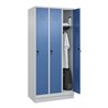 C+P Spind Classic PLUS, Sockel, 3 Abteile, 1950x900x500mm, 7035/5023 Verschluss Sicherheits-Drehriegel 3 Garderobenhaken