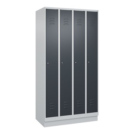 C+P Spind Classic PLUS, Sockel, 4 Abteile, 1950x1000x500mm, 7035/7016 Verschluss Zylinderschloss 3 Garderobenhaken