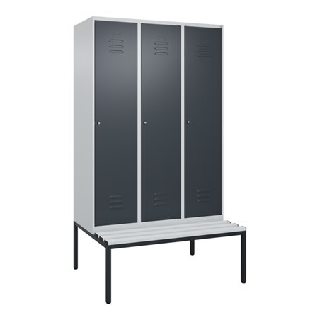 C+P Spind Classic PLUS, Bank, 3 Abteile, 2120x1200x815mm, 7035/7016 Verschluss Zylinderschloss 4 Garderobenhaken  Dekor Banklatt