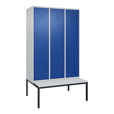 C+P Spind Classic PLUS, Bank, 3 Abteile, 2120x1200x815mm, 7035/5010 Verschluss Zylinderschloss 4 Garderobenhaken  Dekor Banklatt