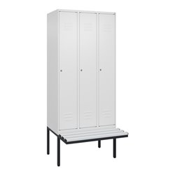 C+P Spind Classic PLUS, Bank, 3 Abteile, 2120x900x815mm, 9016/9016 Verschluss Zylinderschloss 4 Garderobenhaken Trennwand mittig