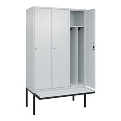 C+P Spind Classic PLUS, Bank, 3 Abteile, 2120x1200x815mm, 7035/7035 Verschluss Zylinderschloss 4 Garderobenhaken Trennwand mitti
