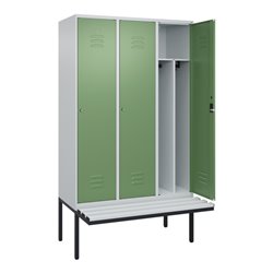 C+P Spind Classic PLUS, Bank, 3 Abteile, 2120x1200x815mm, 7035/6011 Verschluss Zylinderschloss 4 Garderobenhaken Trennwand mitti