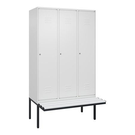 C+P Spind Classic PLUS, Bank, 3 Abteile, 2120x1200x815mm, 9016/9016 Verschluss Zylinderschloss 4 Garderobenhaken  Dekor Banklatt