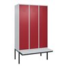 C+P Spind Classic PLUS, Bank, 3 Abteile, 2120x1200x815mm, 7035/3003 Verschluss Zylinderschloss 4 Garderobenhaken  Dekor Banklatt