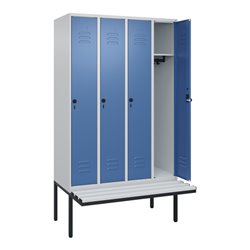 C+P Spind Classic PLUS, Bank, 4 Abteile, 2120x1200x815mm, 7035/5023 Verschluss Sicherheits-Drehriegel 3 Garderobenhaken  Dekor B