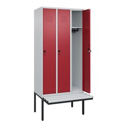 C+P Spind Classic PLUS, Bank, 3 Abteile, 2120x900x815mm, 7035/3003 Verschluss Sicherheits-Drehriegel 3 Garderobenhaken  Dekor Ba