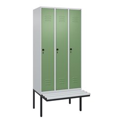 C+P Spind Classic PLUS, Bank, 3 Abteile, 2120x900x815mm, 7035/6011 Verschluss Sicherheits-Drehriegel 3 Garderobenhaken  Dekor Ba