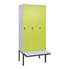 C+P Spind Classic PLUS, Bank, 3 Abteile, 2120x900x815mm, 7035/0024 Verschluss Sicherheits-Drehriegel 3 Garderobenhaken  Dekor Ba