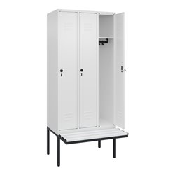 C+P Spind Classic PLUS, Bank, 3 Abteile, 2120x900x815mm, 9016/9016 Verschluss Sicherheits-Drehriegel 3 Garderobenhaken  Dekor Ba