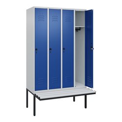 C+P Spind Classic PLUS, Bank, 4 Abteile, 2120x1200x815mm, 7035/5010 Verschluss Sicherheits-Drehriegel 3 Garderobenhaken  Dekor B