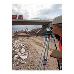 Bosch Optisches Nivelliergerät GOL 32 G mit Baustativ BT 160 Messstab GR 500